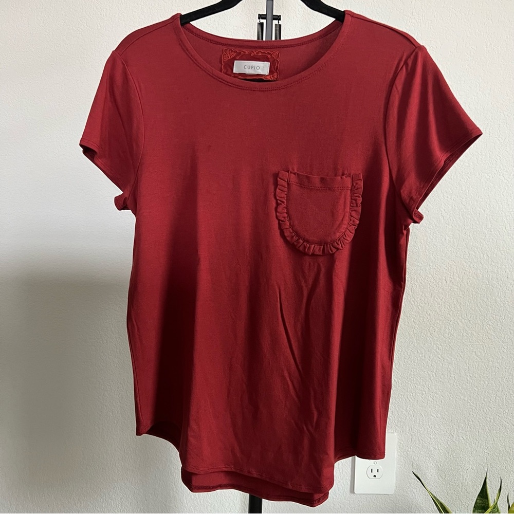 Cupio Women's Red Ruffle Pocket Tee